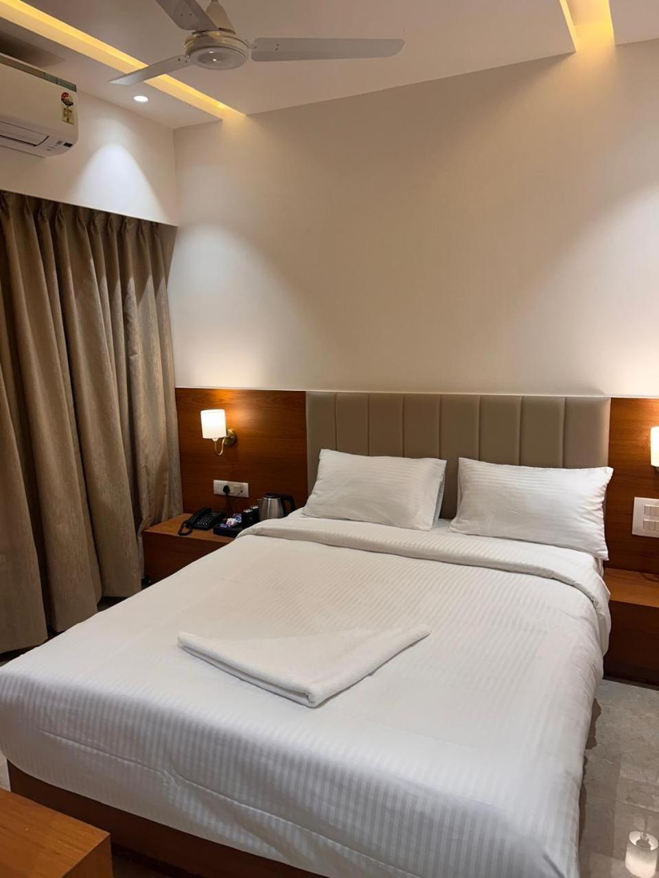 Hotel Neem Heritage Širdi Exteriér fotografie